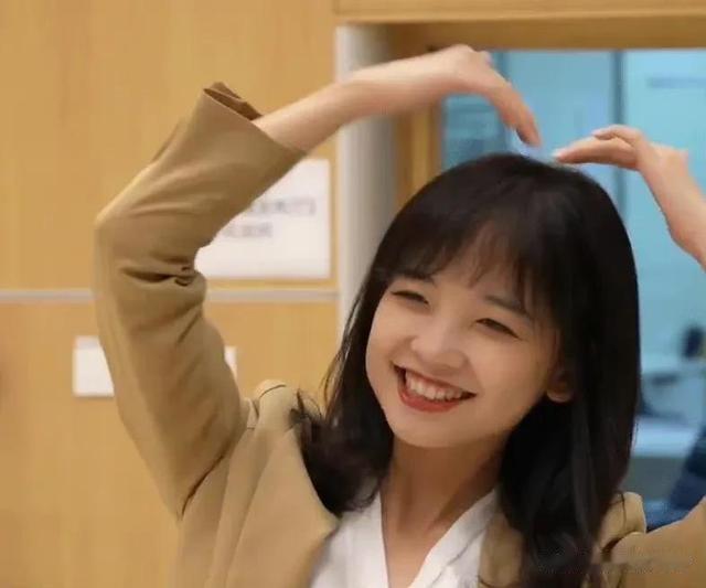 王冰冰|王冰冰正式回归央视!主持人阵容已经官宣,破除被调往地方台传闻