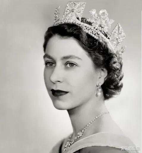 奥运会|这应该是最高级别的演员了吧,伊丽莎白女王直接扮演了自己