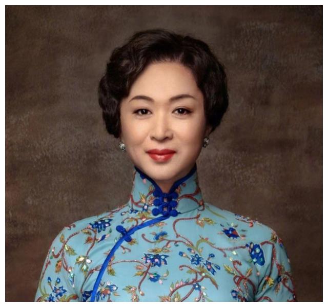 金星|金星谈《长津湖》翻白眼，当众捂胸作呕嘲讽，疑似鄙视作品能拿奖