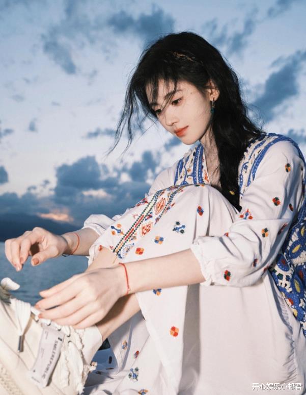 鞠婧祎|鞠婧祎太会营业了，“民族风”造型来袭，评论区又沦陷了