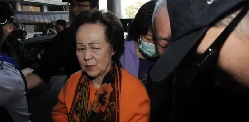 孙怡|5位嫁入豪门的女星现状,孙怡离婚,奚梦瑶还没办婚礼