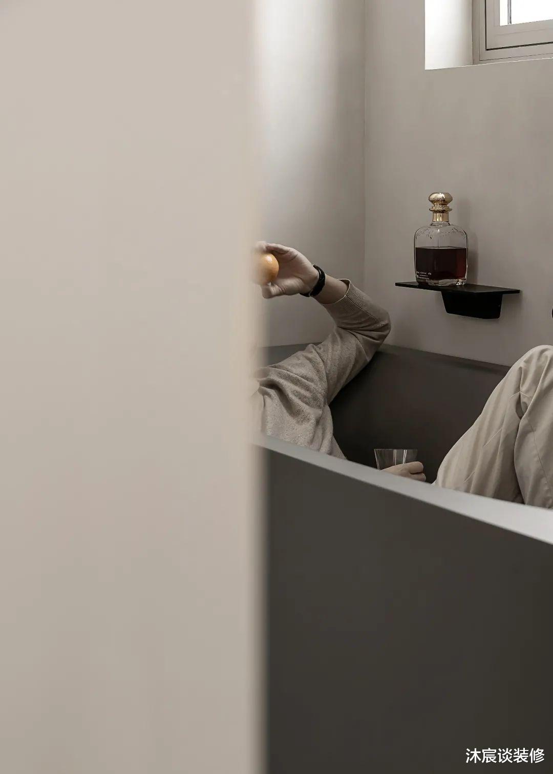 95后的独居生活，用微水泥打造106㎡空间，整洁安静，好高级