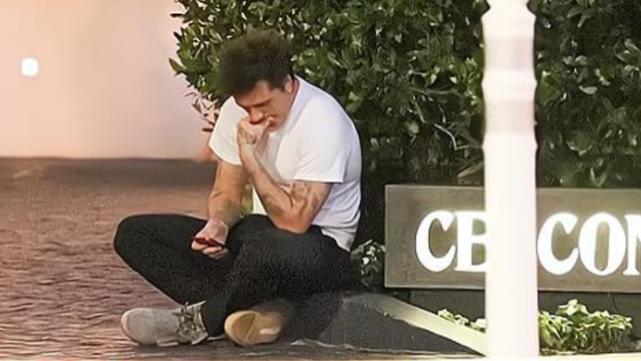 小贝|小贝儿子落魄街头！软饭难吃，疑似与新婚娇妻闹矛盾，婆媳关系差