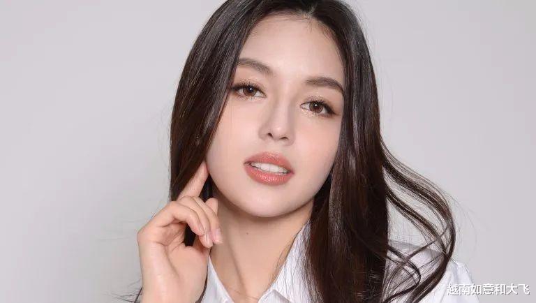 塔尔|被评为 Kpop中最后欢迎的菲律宾偶像，这个年仅20的女孩