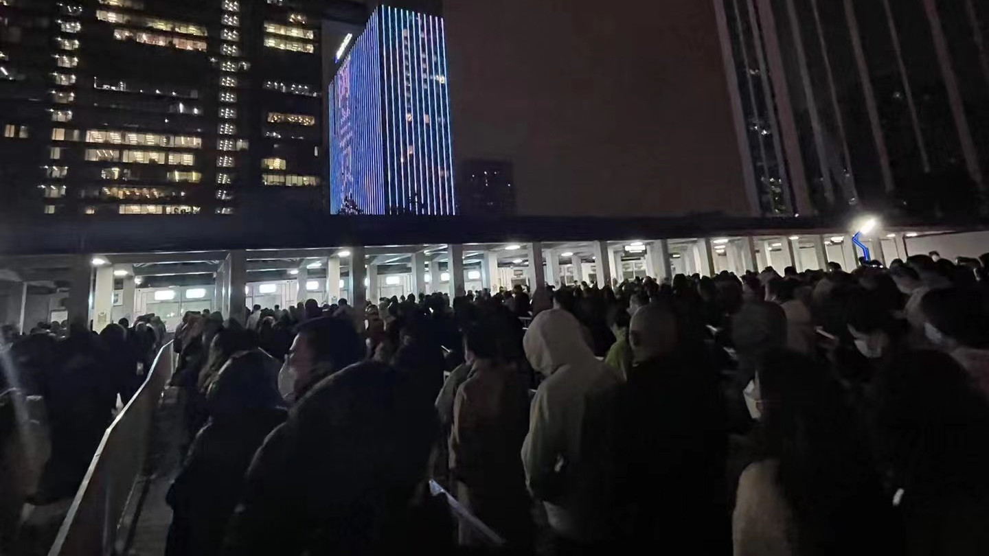 取消全员核酸，又要全查核酸：寒潮中“核酸王国”最后的疯狂