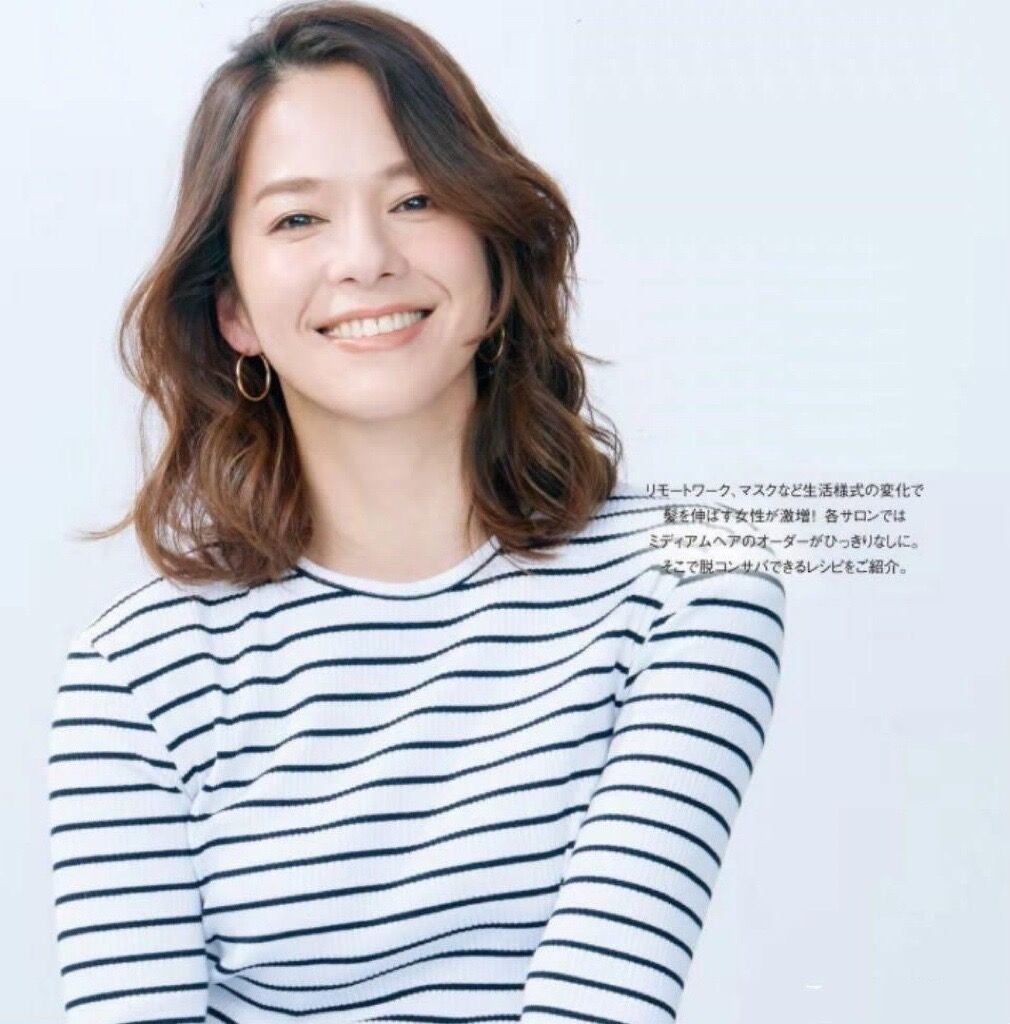 烫发 女人头发不管怎么烫，最优雅还是这3种，多数40岁女人都喜欢