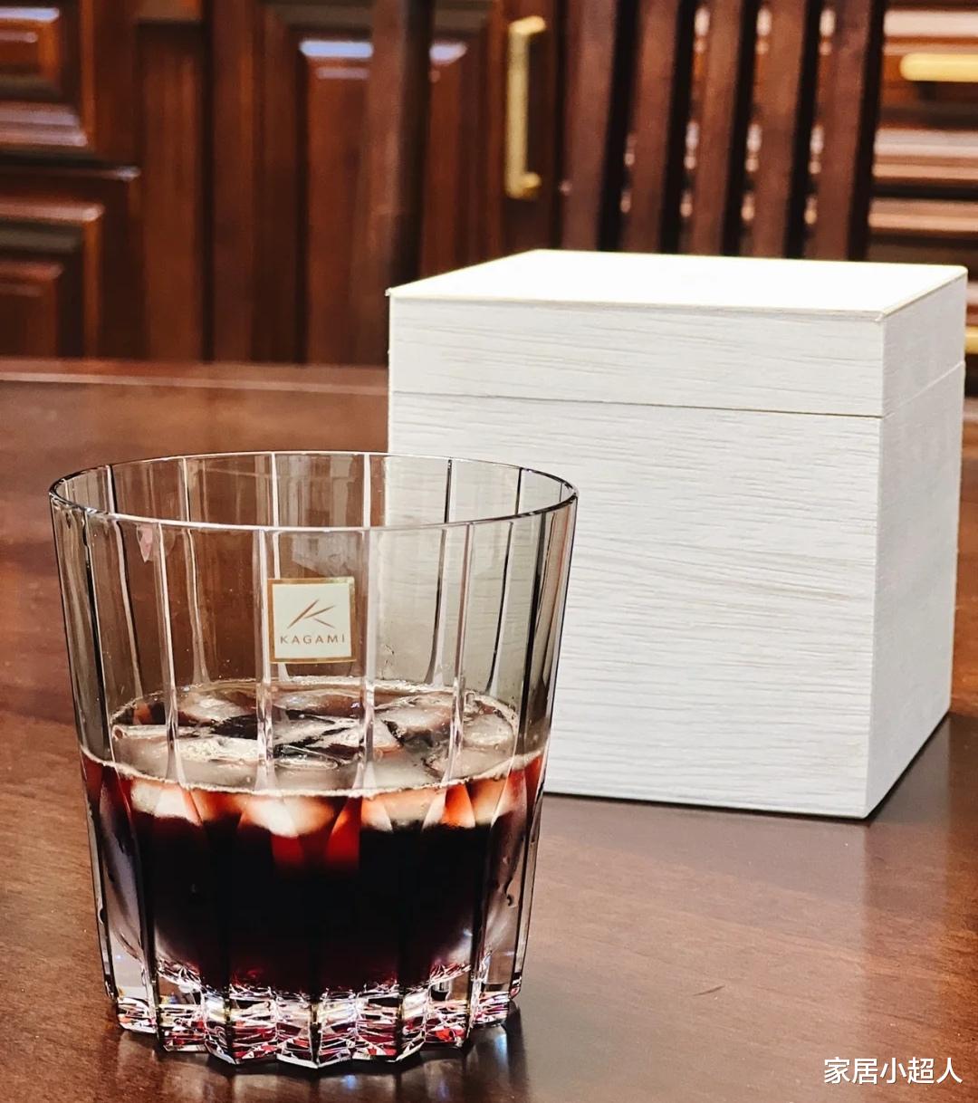 痛风|还在用这几种杯子喝水?赶紧换掉,看完记得分享给家人