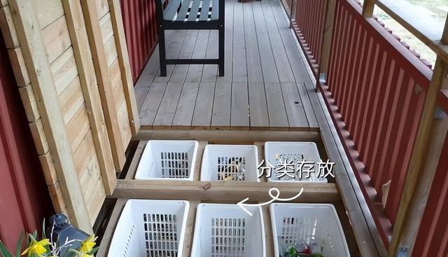 装修别忽略了阳台,抬高地面做储物柜,又能多挤出5收纳!