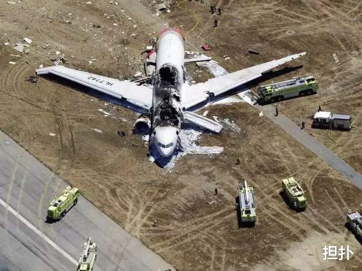 空难|东航MU5735在广西坠毁，这个大富豪也是死于空难，而且刚结婚不久