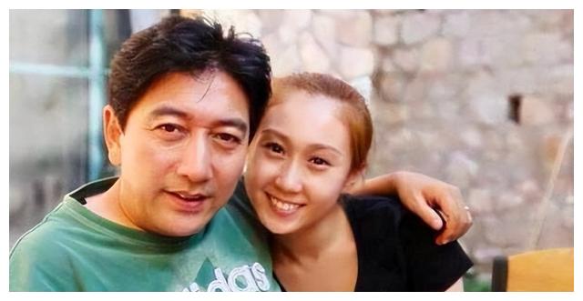 水均益女儿水亦诗：为父母离异落泪，如今将继母杨迪当闺蜜