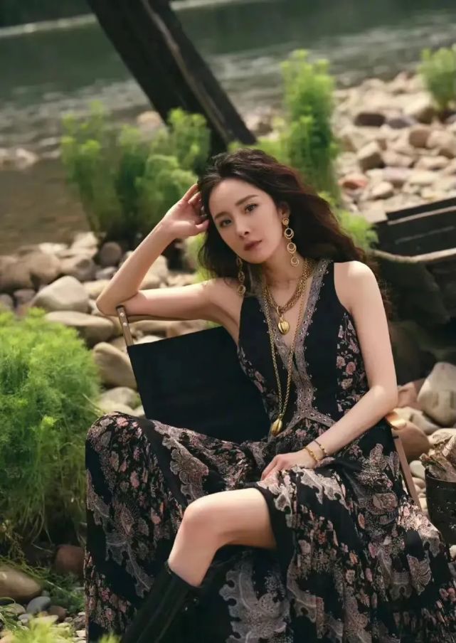 撞衫|撞衫不可怕,谁丑谁尴尬!10组女星穿同款,没有对比就没有伤害