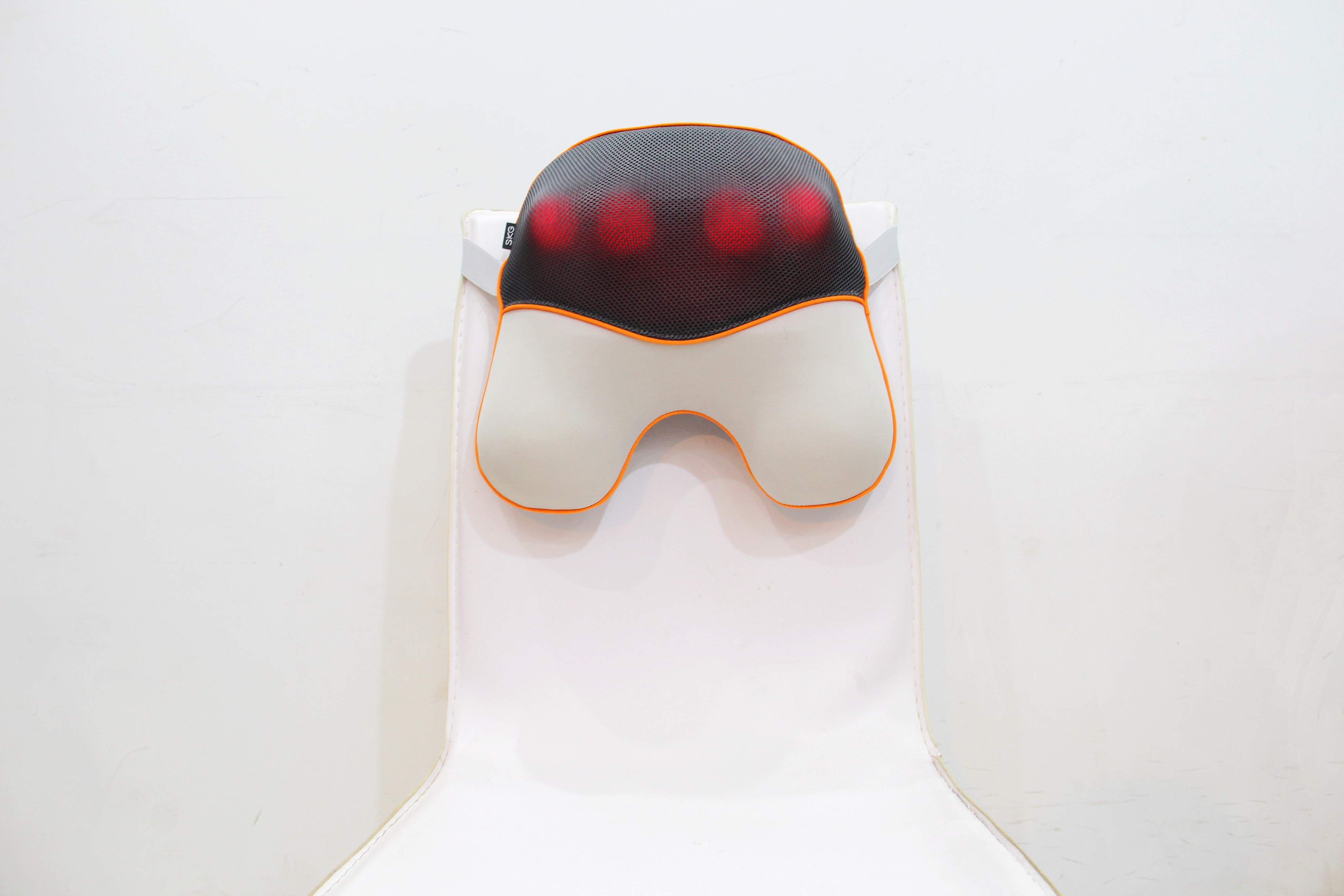 移动式按摩腰靠,一机多用随时使用—SKG按摩腰靠T5测评