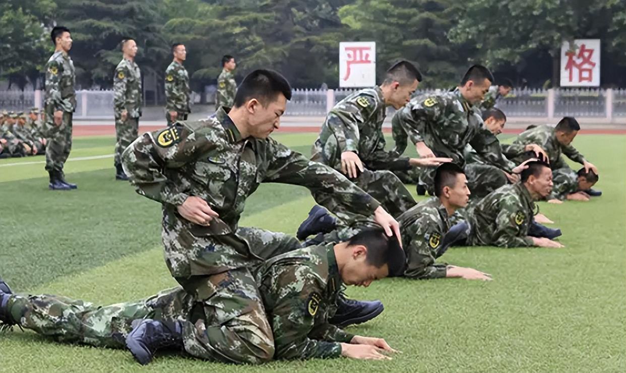 我国27所军校划分四档，前两档不是想考就能考，考上第四档已不错