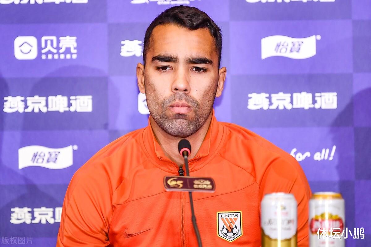 |历史总是惊人相似，同样的故事发生在小德身上，前两个已经被打脸