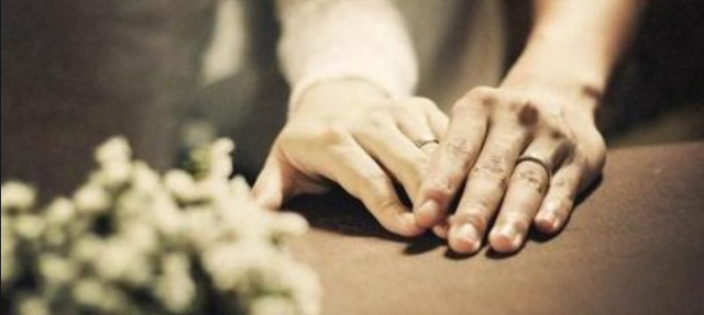男子外出赚钱养家,妻子却和别人偷偷生娃,妻子:我是有苦衷的