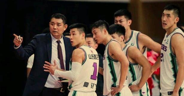 徐长锁|内讧实锤了？徐长锁再甩锅辽篮后卫正式回应：一将无能累死三军
