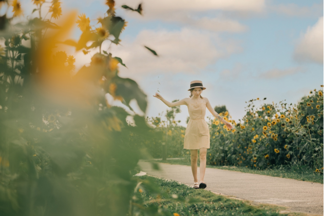 向日葵氛围感,35和85mm人像拍摄思路