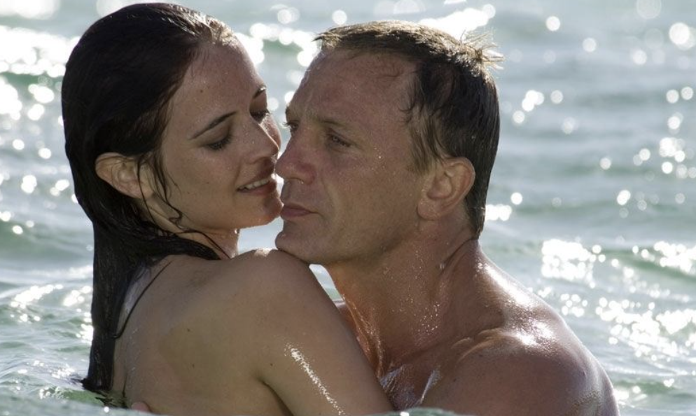 李咏|最丑邦德成经典，邦女郎从金发到亚裔，历经6任007还能走多远？