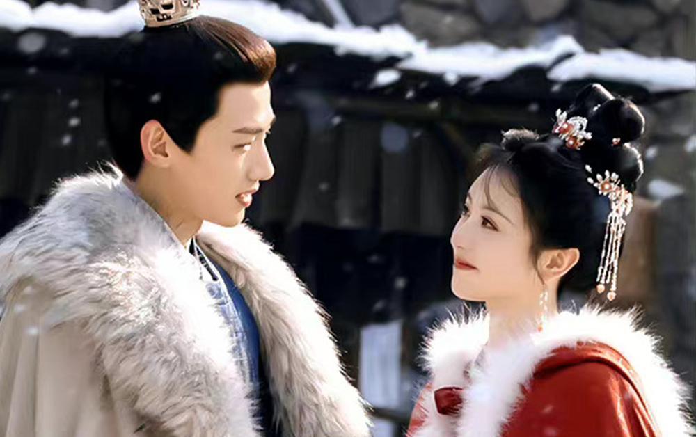 白敬亭|白敬亭宋轶恋情曝光,相差4岁,长风渡赢麻了,网友心疼田曦薇?