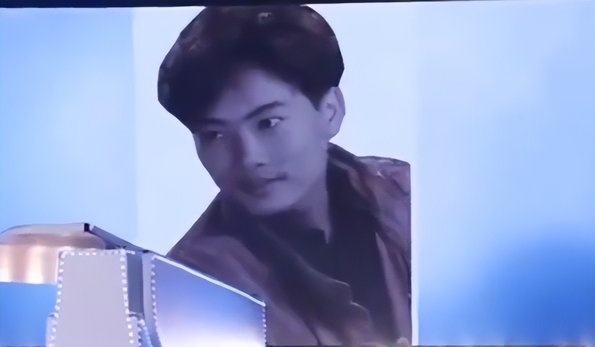 刘德华|痴情女43年苦寻“刘德华”只为嫁给初恋，男子出场：帅炸了