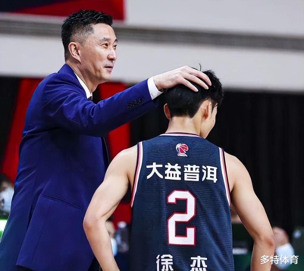 宏远集团|25分5板3助1断！徐杰贡献生涯封神一战，完胜吴前他是最强00后