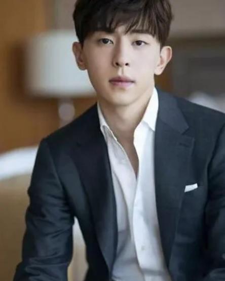 邓伦|邓伦发文道歉:已经意识到自己错误,将承担逃税的一切后果!