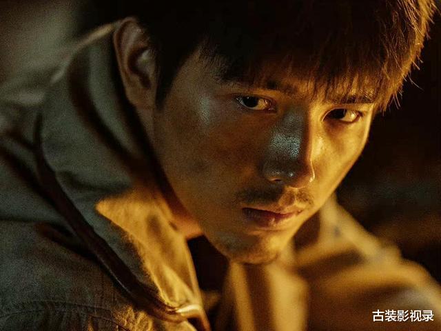 陈飞宇|才播2集，就拿到飙升榜第一，终于有一部值得我花钱狂刷的悬疑剧了