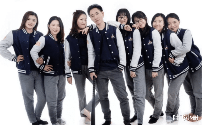 |职业的发展很广，并不是每个人都能做到领导