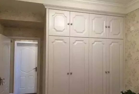 邻居12万打造的美式新房,进门的玄关墙让人挪不动脚,实在漂亮