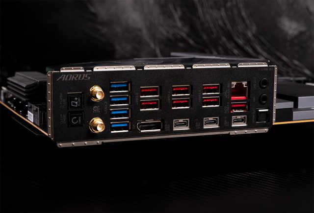 完全发挥顶级处理器性能，技嘉Z790大雕游戏试玩