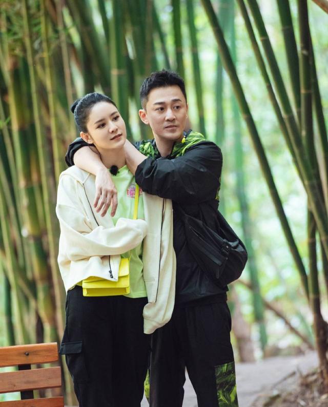 林峰|42岁林峯的1岁半女儿酷似父亲！夫妻在为孩子择校，有生二胎计划