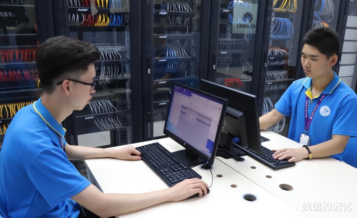 大学生|一国企开启社招，部分岗位没有笔试只有面试，三类毕业生优势明显