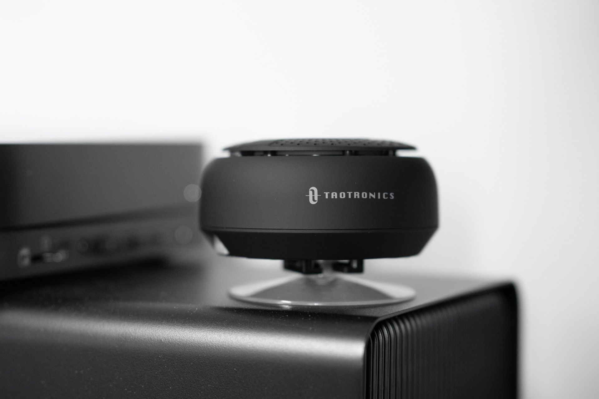 音响|吸在墙上的音响是什么体验?