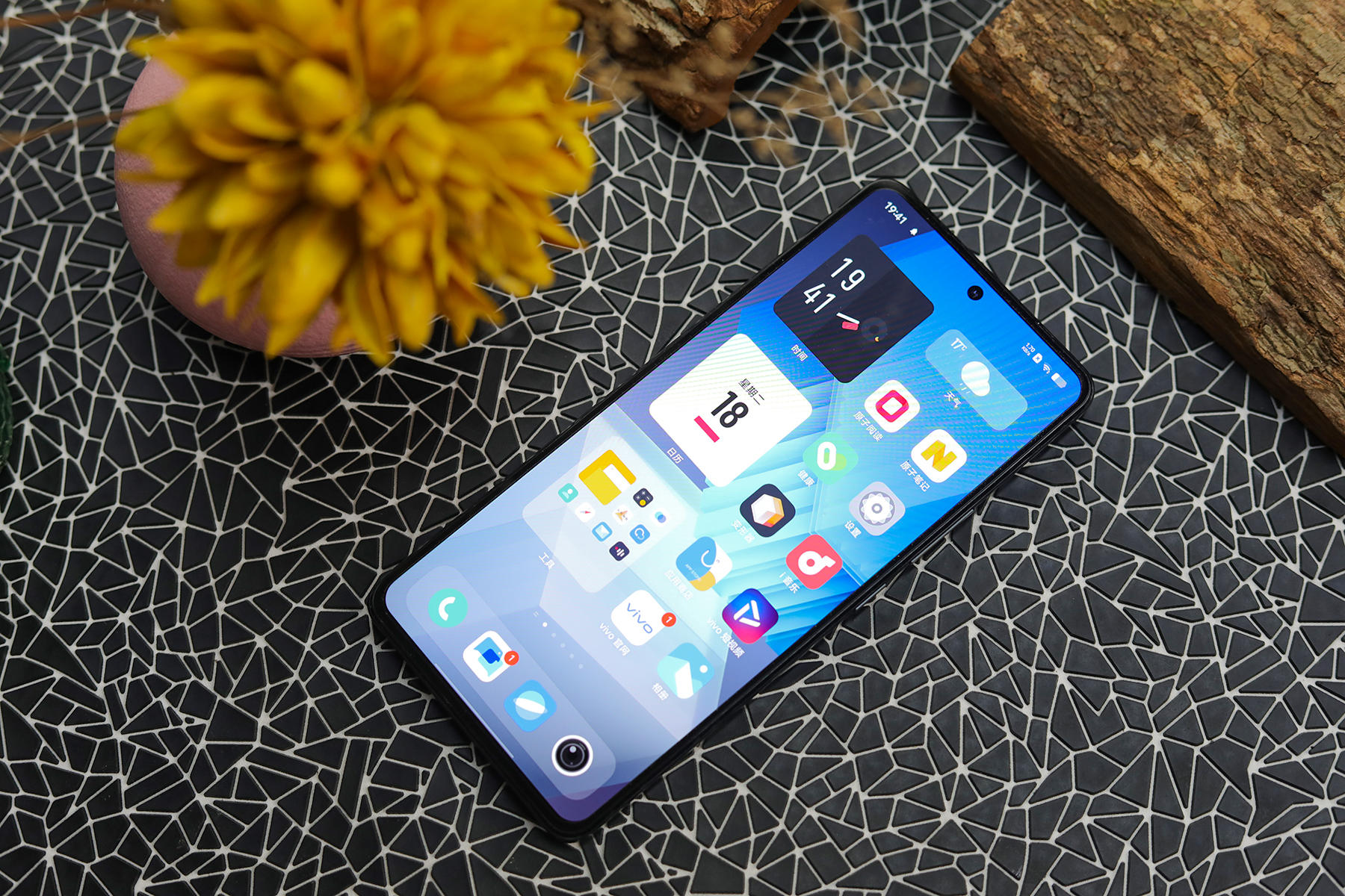 iqoo neo7|iQOO Neo7上手体验:该有的配置都有,这次真没短板了