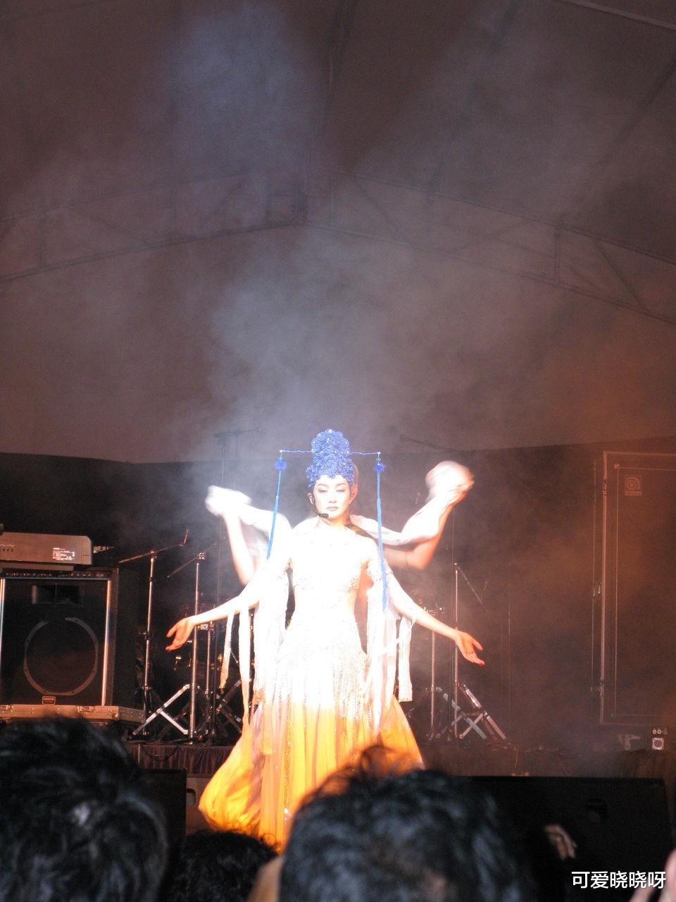 金星|多次上春晚却总出洋相,与富豪闪婚,如今39岁还是这副模样