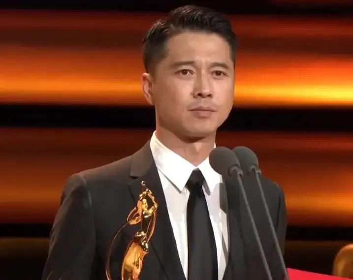 王雷|王雷凭什么成为新一届飞天视帝?为何不是丁勇岱、于和伟、张嘉益