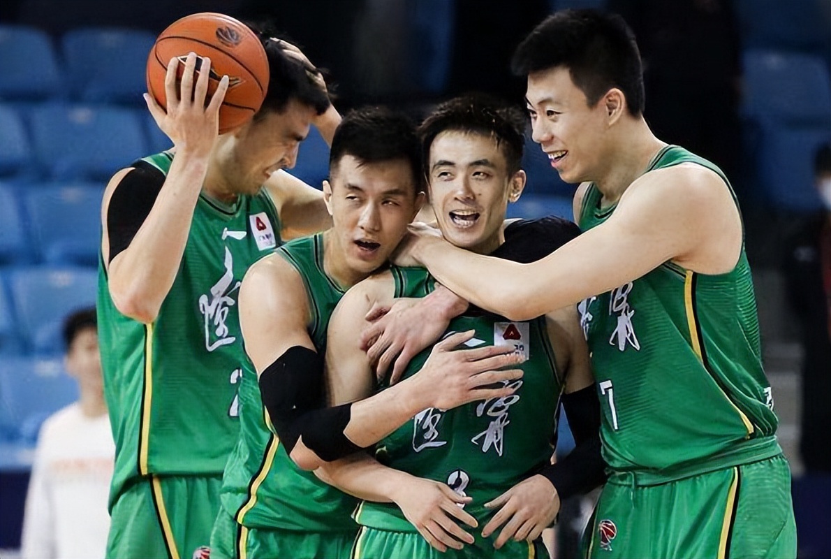 辽宁男篮|与辽篮达成意见，23岁名将生涯转折+完成重要签约，杨鸣鼎力支持