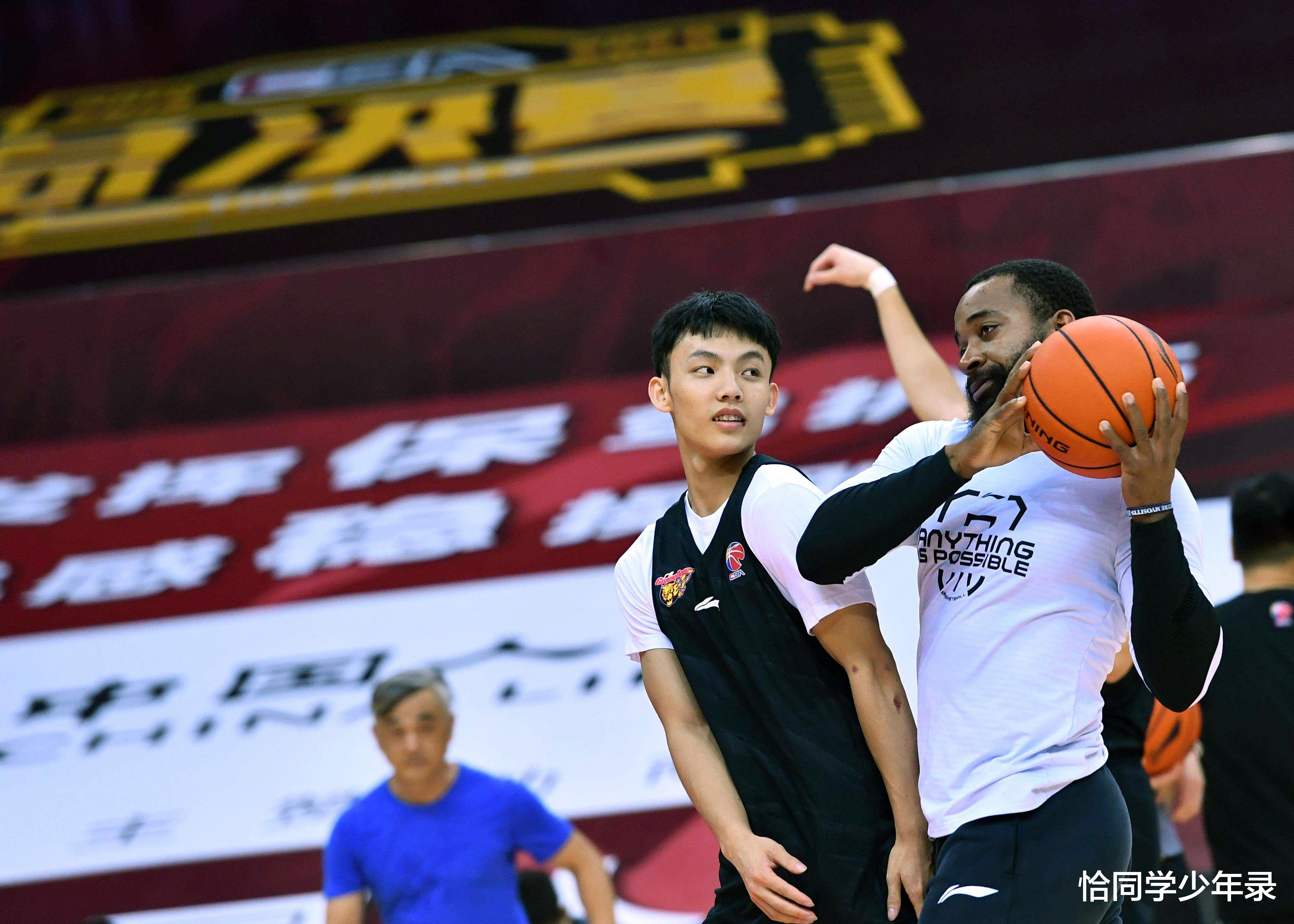 徐杰|\宝藏后卫\徐杰：11岁视球如命，CBA第一位00后冠军!