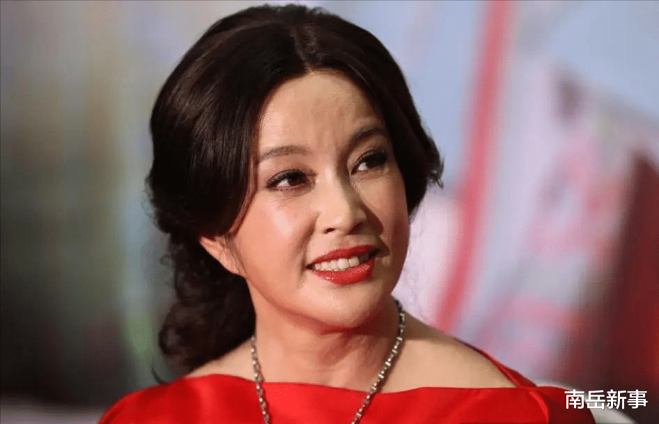 林志玲|林志玲的手，韩雪的脚，刘晓庆的耳朵，女明星还有哪里“大”？