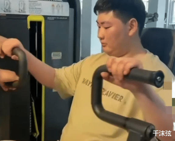 朱之文 朱小伟半个月减30斤，大衣哥奖励百万豪车一辆，网友：溺爱孩子