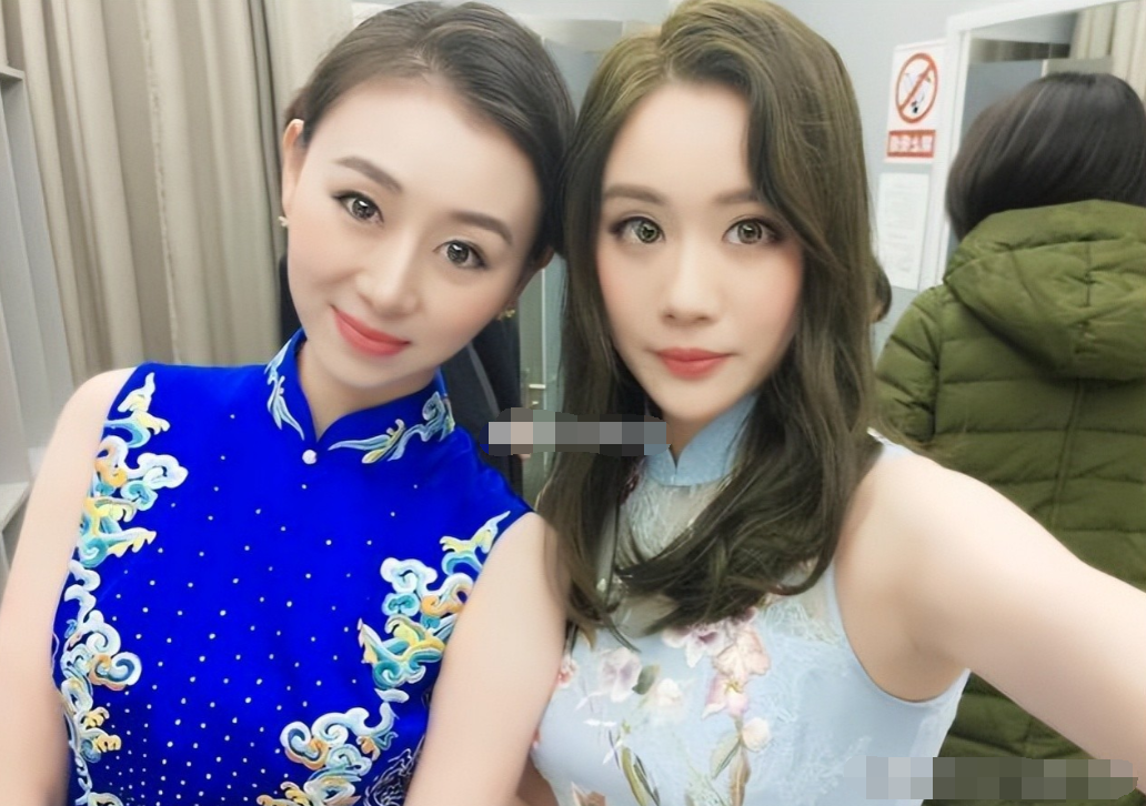 范志毅|范志毅大女儿和小妈关系很好,两人在一起合影时,如同姐妹花一样