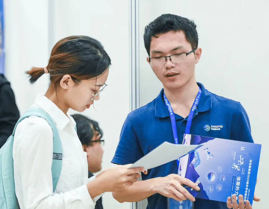 hr|应届生找工作还在乎工资?HR的疑惑令学生破防,连饼都懒得画了?