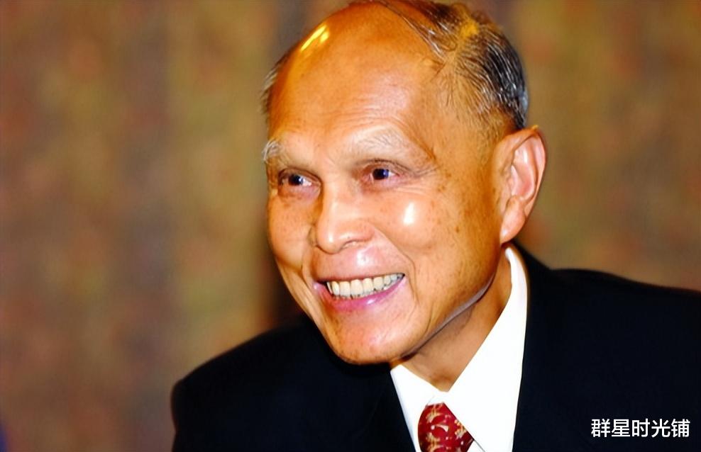 霍英东|冯坚妮:离婚带继子嫁入霍门,被霍英东独宠52年,终究嫁给爱情