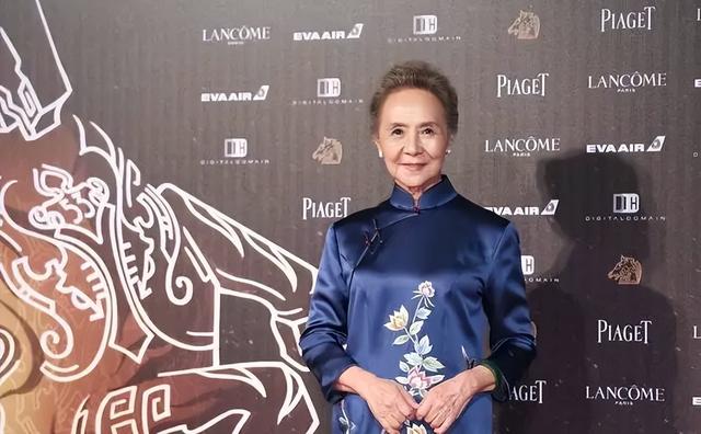 金·卡戴珊|娱乐圈的“中流柱”,84岁拿影后,与刘亦菲闺蜜情引感慨