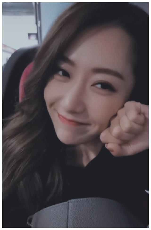 白冰|演员白冰:与模特丁一闪婚,离婚后独自带娃,如今36岁仍单身