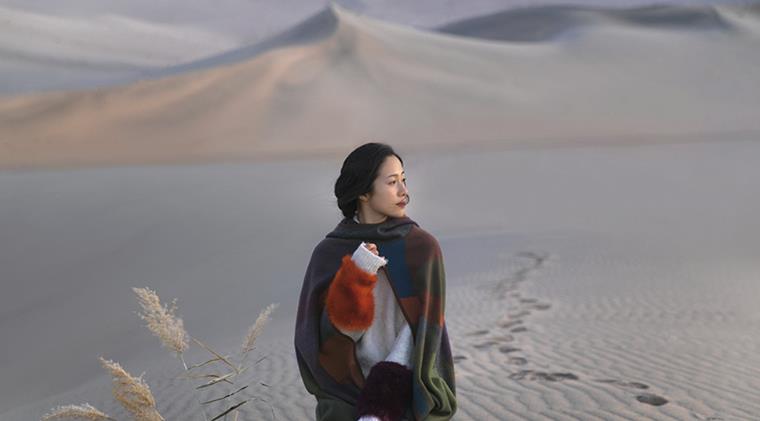 江一燕|江一燕承认已结婚生女，现全家定居云南乡下，后悔当年获奖还违建