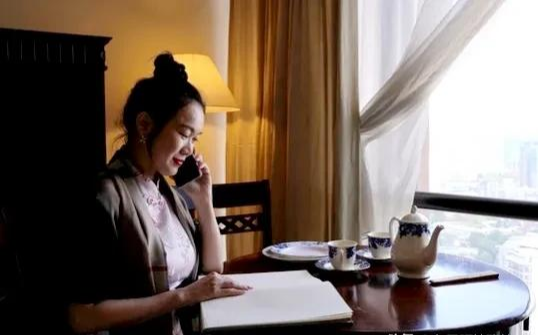 57岁大妈相亲被嘲:你才50万存款,就想找年轻帅气的丈夫?天真