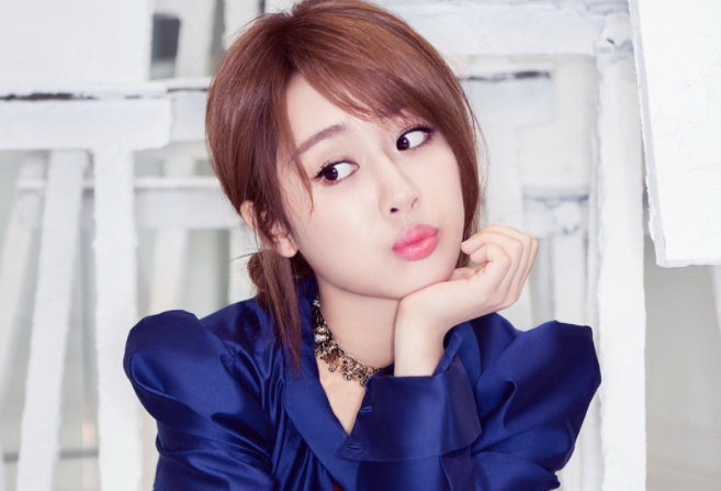 杨紫|杨紫,这丫头智商是真高,而且不显山不露水水深流缓有涵养