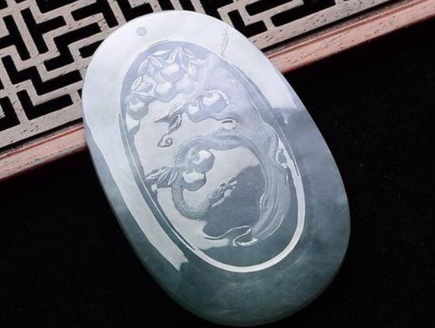 翡翠|翡翠行业当中，很多商家都在相互泼黑水，这种现象啥时候才能结束