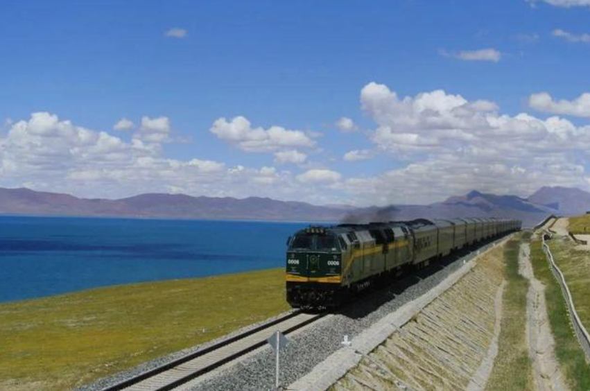 乌江|800元乘坐火车，横跨5000公里，能欣赏全国风景被誉为旅游观光车